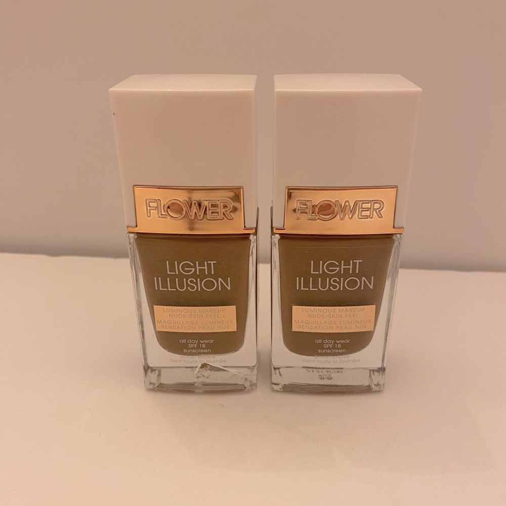 2 Flower Light Illusion  luminous makeup, nude skin feel,  Cocoa D4  SPF 18
